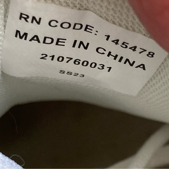 woman’s Mickey Mouse Low Top Bling sneakers Size 7m ( 10.5 “length) - Picture 11 of 12